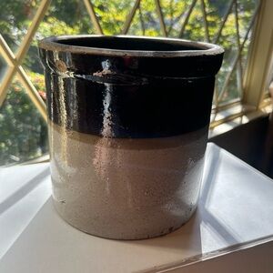 Vintage/Antique Stoneware Crock